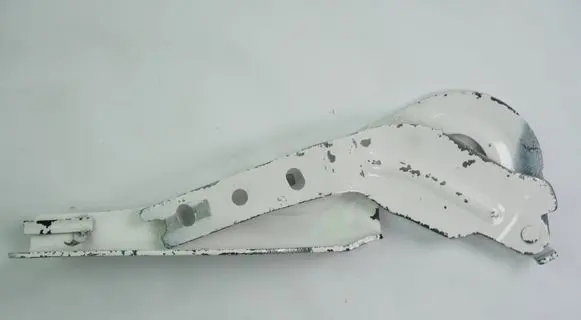 Seat Arona Engine bonnet/hood hinges 6F0823301