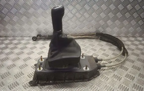 Volkswagen Polo IV 9N3 Gear selector/shifter in gearbox 6Q0-711-049-AB