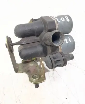 Mercedes-Benz CLK A208 C208 Coolant heater control valve 1147412078