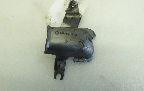 Mercedes-Benz E W212 Other engine bay part A6510981739