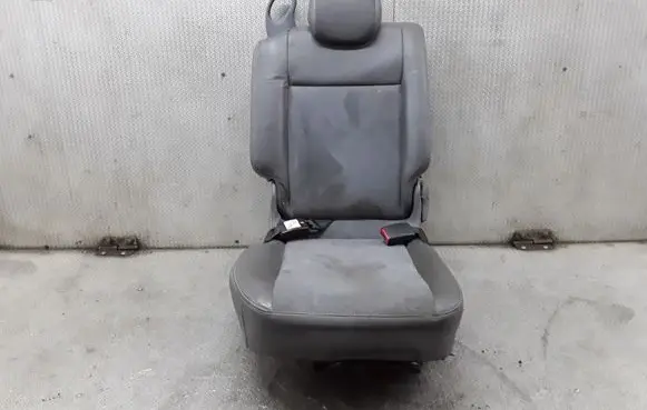 Nissan Almera Tino Rear seat 