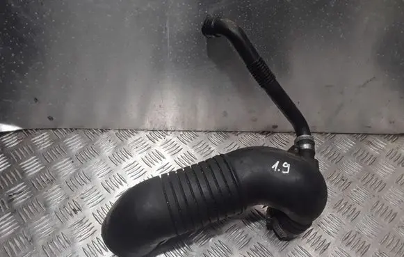 Audi A4 S4 B6 8E 8H Air intake hose/pipe 8E0129615