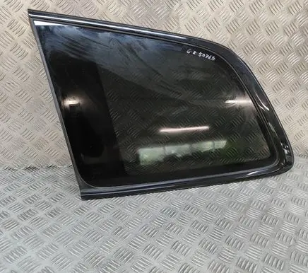 Volvo XC90 Rear side window 32244139