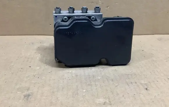 Toyota Prius (XW50) ABS Pump 4451047070