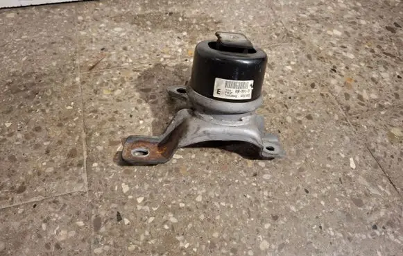 Volvo V60 Engine mount bracket 8G9N6F012