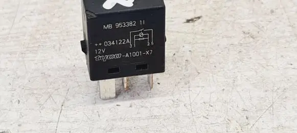 Mitsubishi Space Star Other relay MB953382 034122A A1001X7