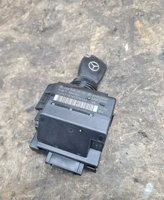 Mercedes-Benz C W203 Ignition lock 2095450508 33002404 33002403