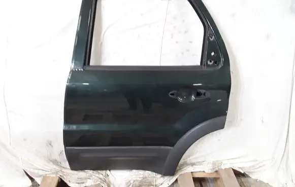 Ford Maverick Rear door