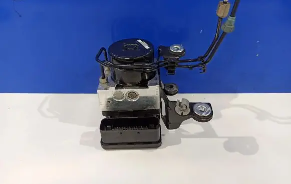 Volvo S60 ABS Pump 31400546 31400101