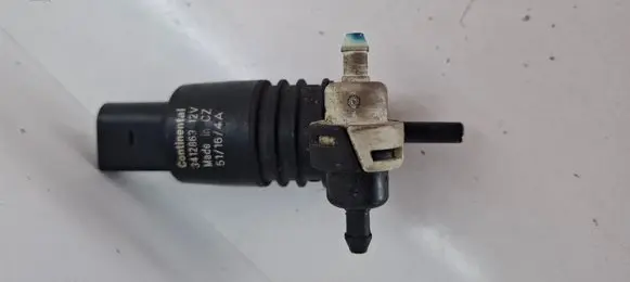 Honda CR-V Windscreen/windshield washer pump 3412863