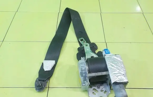 Mitsubishi Lancer VIII Front seatbelt 7Q7980P BEZPIECZENSTWA