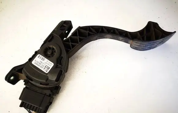 Ford Mondeo MK IV Accelerator throttle pedal 6G929F836RC
