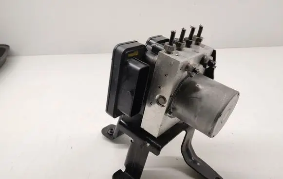 Ford Ranger IV ABS Pump HB3C2C405AB