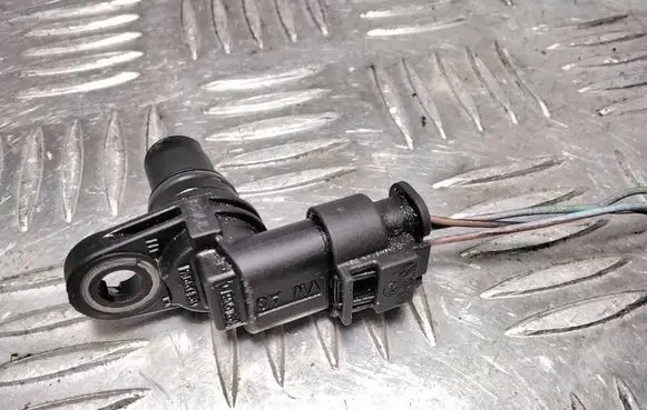 Audi A6 S6 C6 4F Crankshaft position sensor 07L905163A PA66GF30
