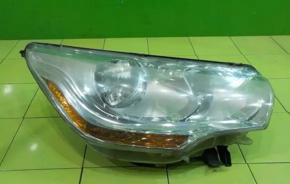 Citroen C4 II Headlight/headlamp 9687304580