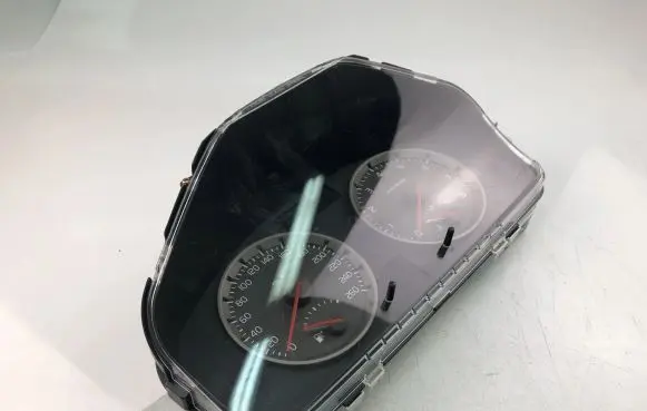 Speedometer (instrument cluster)