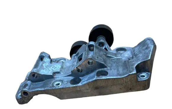 BMW 5 F10 F11 Engine mounting bracket 11168506863 8506863 174786