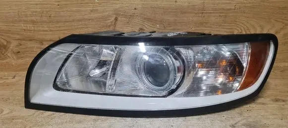 Volvo V50 Headlight/headlamp 31299589 0301237601