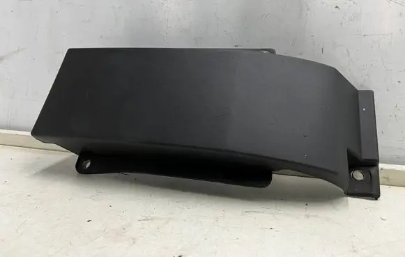 Iveco Daily 6th gen Side skirt rear trim 5801521537 5801521540