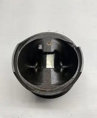 Mercedes-Benz E W211 Piston 15R1