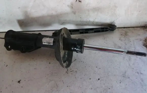 Opel Insignia A Front shock absorber/damper 13347475 367327926