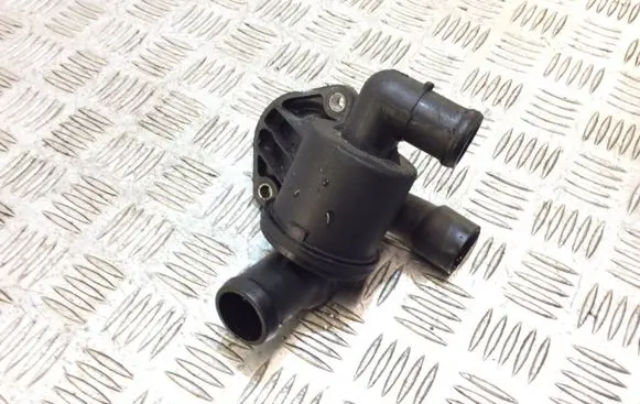 Thermostat/thermostat housing