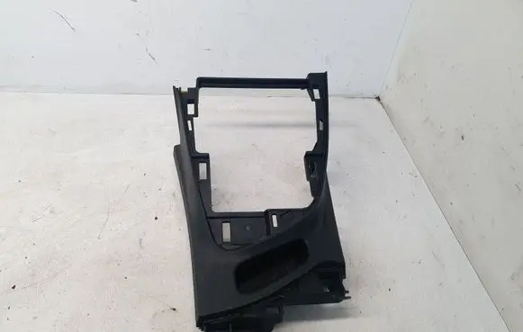 Toyota Auris E180 Other center console (tunnel) element 5883402010