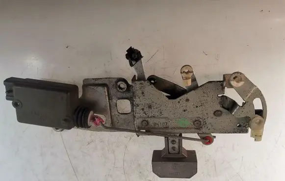 Renault Master II Sliding door lock A00272