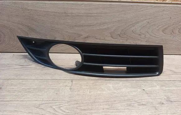 Volkswagen PASSAT B6 Front fog light trim/grill 3C0853666A