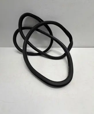 Peugeot 208 I Rubber seal front coupe door 9673480280