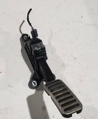 KIA Xceed Accelerator throttle pedal 32700-G4210