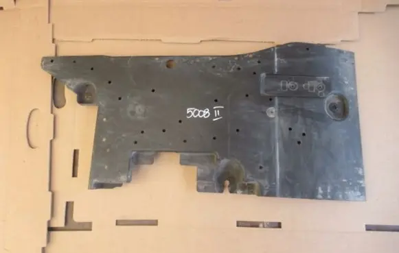 Peugeot 5008 II Other under body part 9820153180