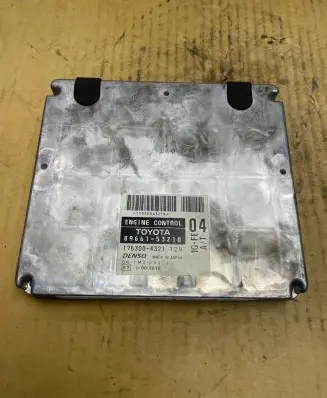 Lexus IS 200-300 Engine control unit/module 8966153210 1753004321