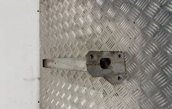 Fiat 500L Front bumper support beam 130811139