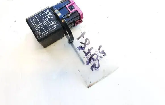 Audi A4 S4 B5 8D Other relay 443951253aa 899574000