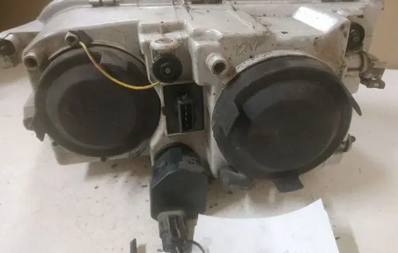 Volvo S40, V40 Headlight/headlamp