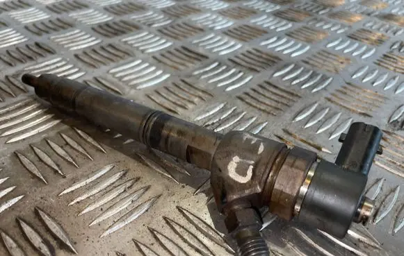 KIA Ceed Fuel injector 0445110256