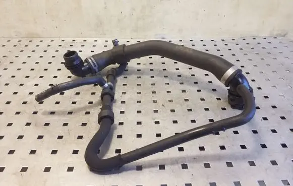 Volkswagen PASSAT B8 Engine coolant pipe/hose 5Q0122101CN