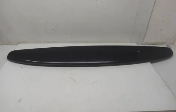 Tailgate/trunk spoiler