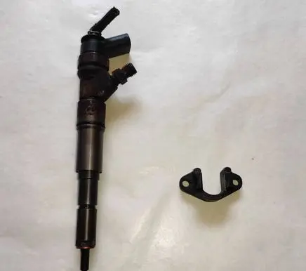 BMW 5 E60 E61 Fuel injector 0445110212 7794652 0445110