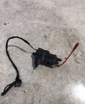 Audi Q7 4M Fuel tank cap lock motor 8S0862153
