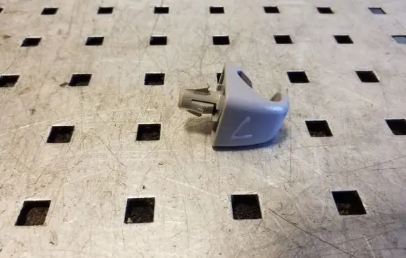 Toyota RAV 4 (XA20) Sun visor clip/hook/bracket 