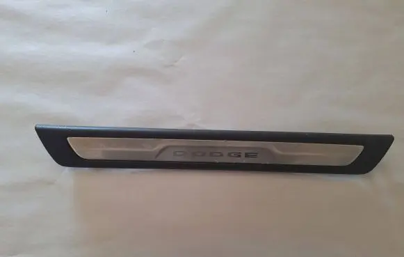 Dodge Durango Front sill trim cover 1SZ57DX9AA