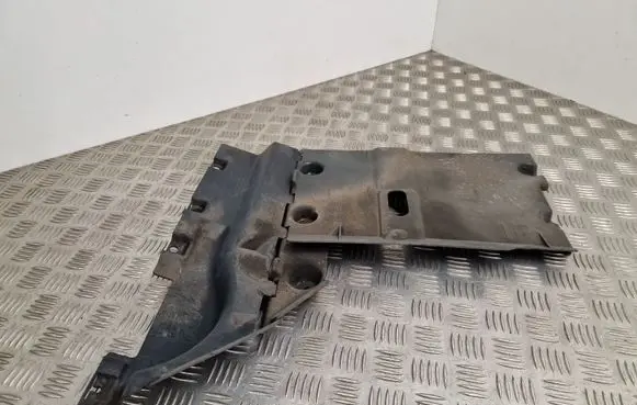 Rear underbody cover/under tray