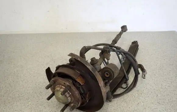 Hyundai Tucson JM Front wheel hub spindle knuckle 