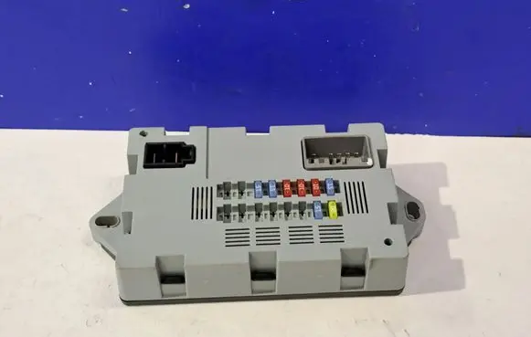 Jaguar F-Type Fuse module CPLA14Q073AA