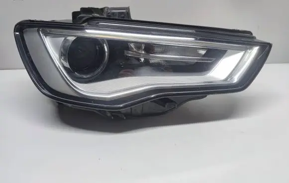 Audi A3 S3 8V Headlight/headlamp 8V0941006
