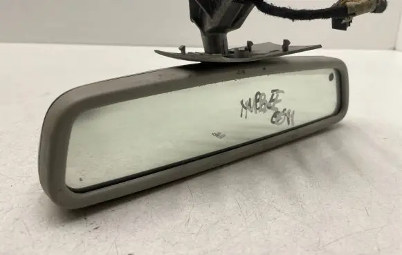 Rear view mirror (interior)