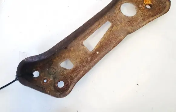 Nissan Murano Z50 Engine mounting bracket