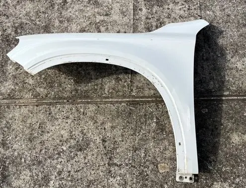 Mercedes-Benz GLA W156 Fender A1568810101